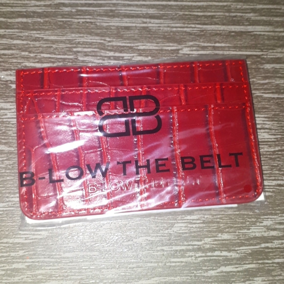 B-Low the belt - Croc Card Case - Picture 4 of 4